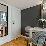 Apartamento Xiii Shades Pink Flamingo