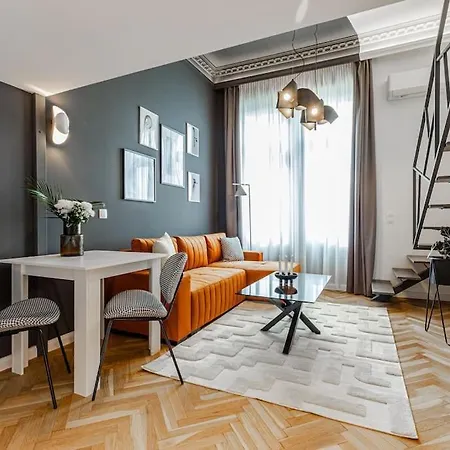 Apartment Xiii Shades Pink Flamingo Budapest