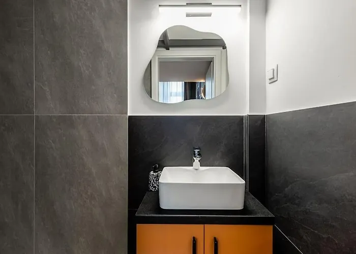 Xiii Shades Pink Flamingo